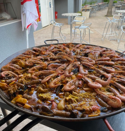 Paella-Abend organisiert auf dem Lodges Méditerranée Campingplatz